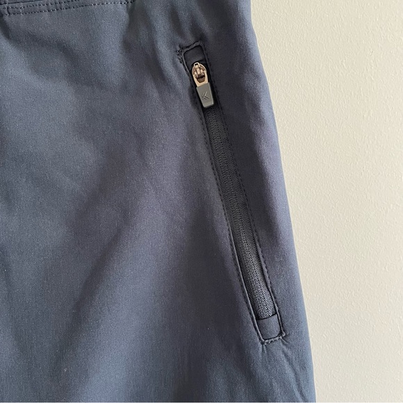 KYODAN GOLF SKORT. Navy Size Small - Picture 4 of 7